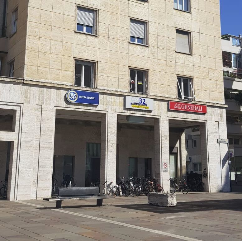 Sede Trentadue Snc sotto i portici di Via Manci a Bolzano